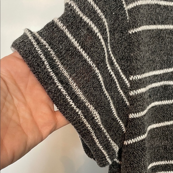 Lush Black and White Striped Crop Top - Picture 3 of 4